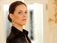 Die Schauspielerin Christiane Klimt steigt bei der RTL-Soap "Alles was ...