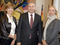 v.l. Anja Schwing, Klaus Wowereit, Christiane Arp v.l. Anja Schwing, Klaus Wowereit, Christiane Arp