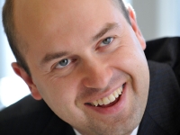 Dr. Stefan Pi�ch