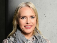 Annette Hess