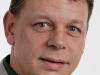 Frank Syr&eacute;
