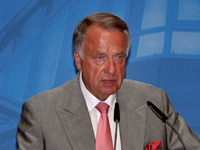 Kultur-Staatsminister Bernd Neumann auf der MediaNight 2008