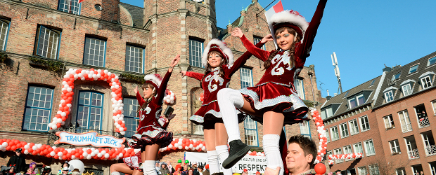 Rosenmontagszug in Düsseldorf