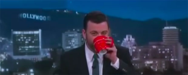 Jimmy Kimmel mit hr-Tasse