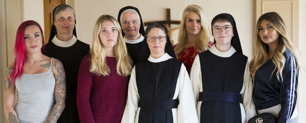 Ab ins Kloster! Rosenkranz statt Randale