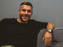 Lukas Podolski und Reece Morgan